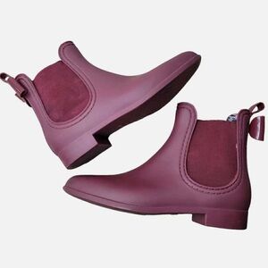 ☔️ NWOT. Size 8.  Catherine Malandrino “Briellie” Chelsea Rain Boots in Cognac